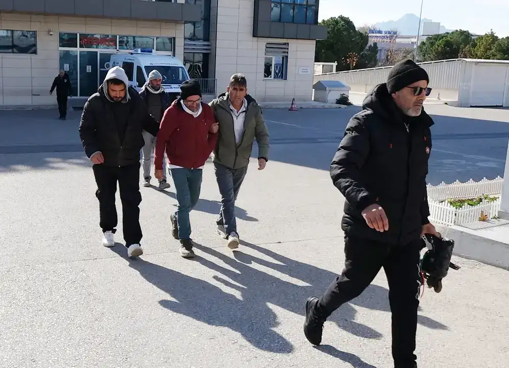 Kepez’de 15 Yaşındaki Efe Mevlüt'ün Bedeni Zeytinlikte Bulundu 6